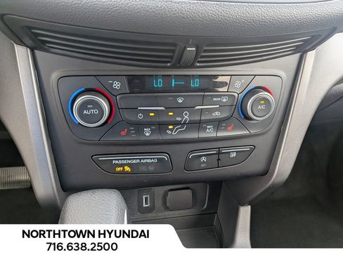 Used 2018 Ford Escape SE FWD image 16