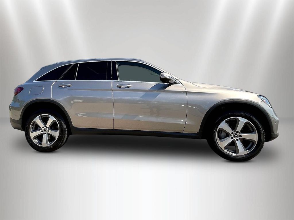 Used 2020 Mercedes-Benz GLC 300 image 4