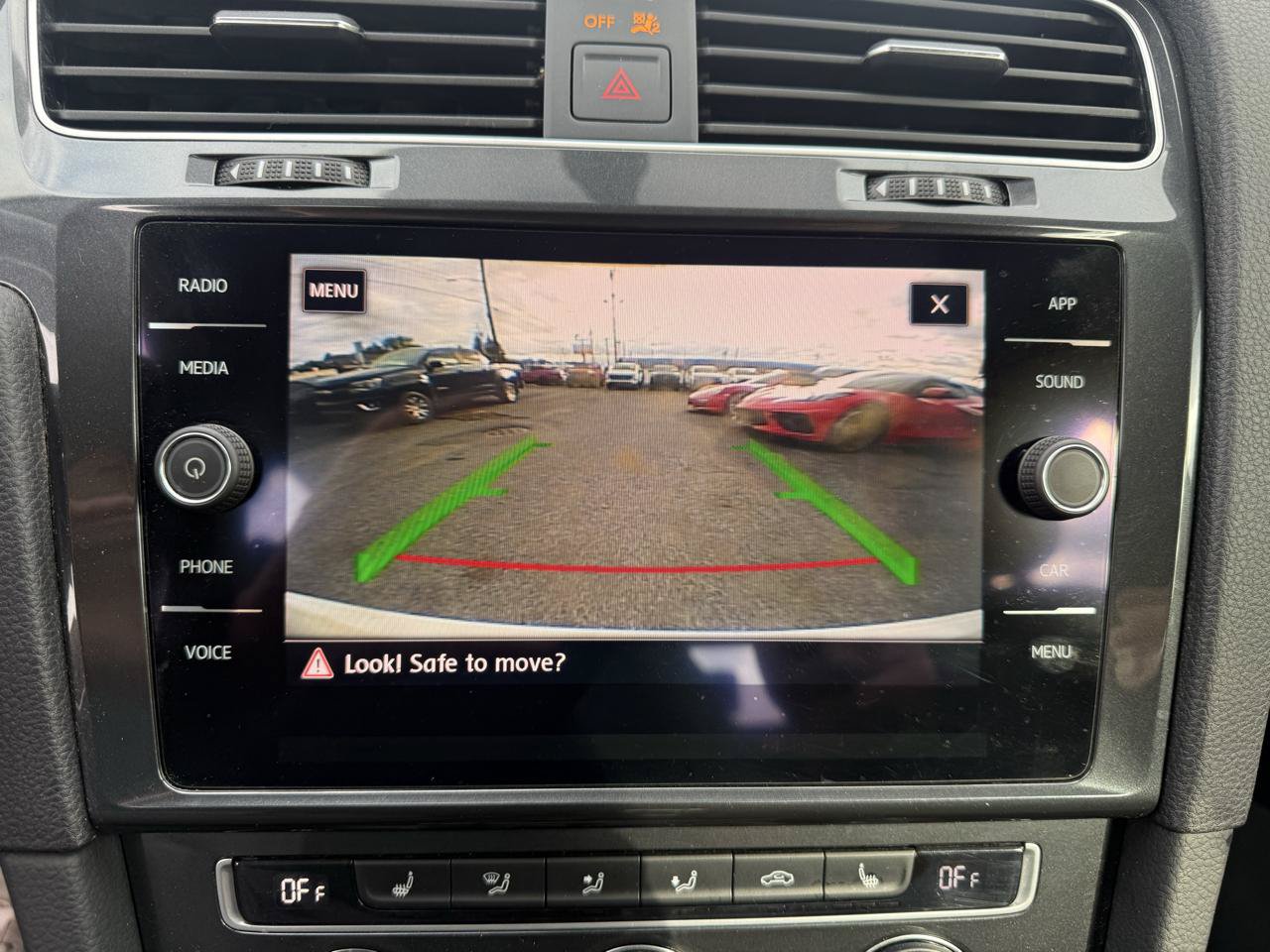 Used 2019 Volkswagen e-Golf SE w/ Driver Assistance Package FWD image 22