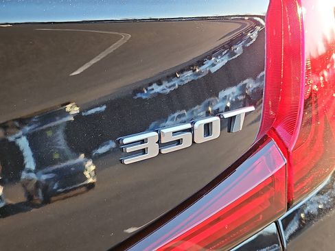 Used 2023 Cadillac XT4 Luxury w/ Cold Weather Package image 30