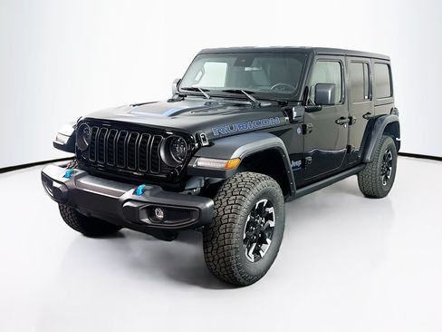 Used 2024 Jeep Wrangler Unlimited Rubicon 4xe AWD/4WD image 3
