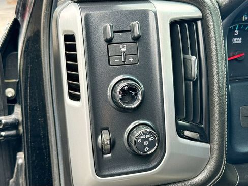 Used 2018 GMC Sierra 1500 SLE w/ SLE Value Package AWD/4WD image 10