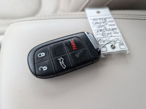 Used 2017 Chrysler 200 Limited Platinum image 23