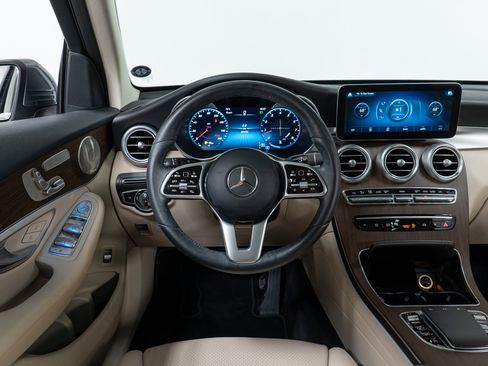 Certified 2021 Mercedes-Benz GLC 300 4MATIC image 17