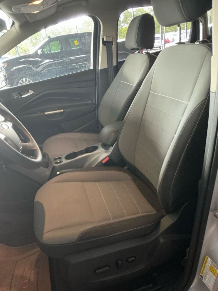 Used 2015 Ford Escape SE AWD/4WD image 9