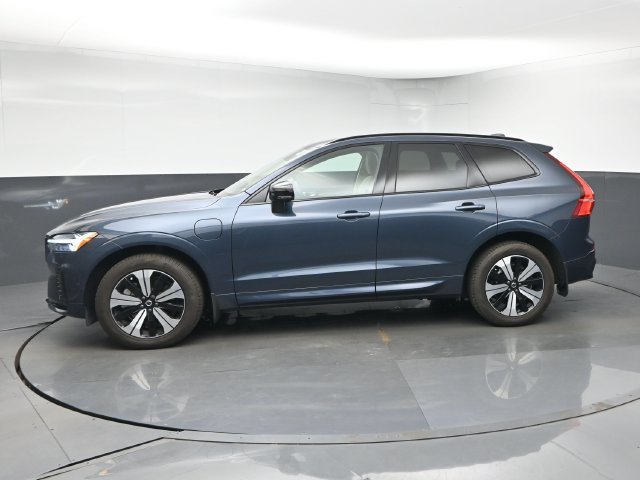 Used 2024 Volvo XC60 T8 Plus w/ Protection Package Premier AWD/4WD image 4