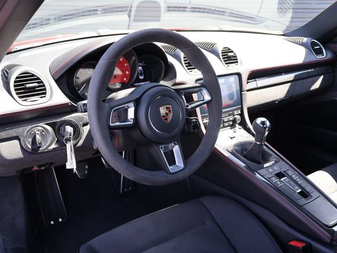Used 2024 Porsche 718 Boxster GTS RWD image 4