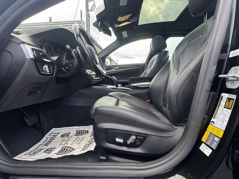 Used 2019 BMW 530e xDrive image 24