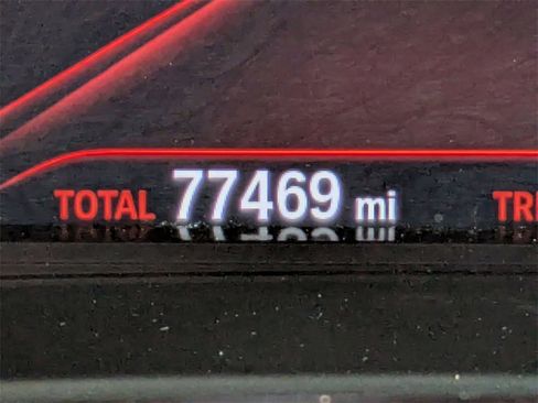 Used 2017 BMW 540i xDrive image 21