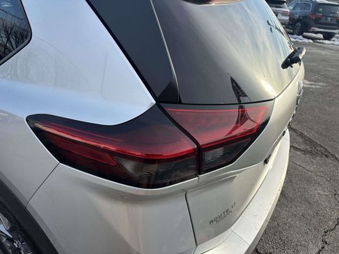 Used 2025 Nissan Rogue S image 9