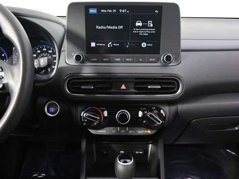 Used 2023 Hyundai Kona SEL w/ Winter Weather Package image 27