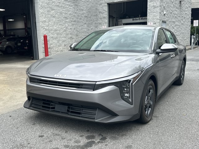 New 2026 Kia K4 FWD image 2