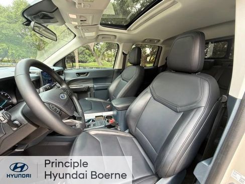 Used 2024 Ford Maverick Lariat w/ Black Appearance Package FWD image 16