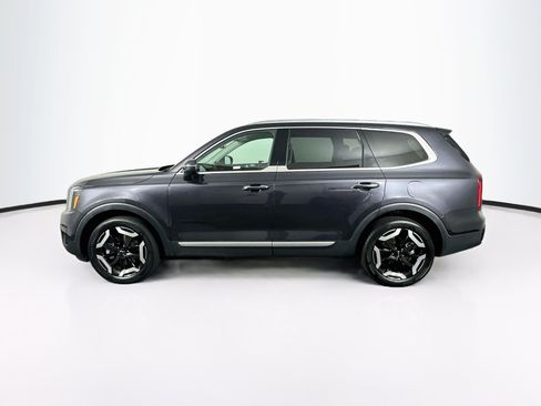 Used 2025 Kia Telluride S FWD image 4