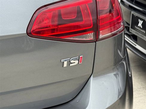 Used 2017 Volkswagen Golf Wolfsburg Edition image 9