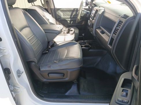 Used 2016 RAM 3500 Tradesman w/ Chrome Appearance Group image 22