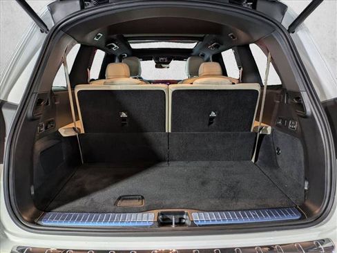 Used 2024 Mercedes-Benz GLS 450 4MATIC image 7