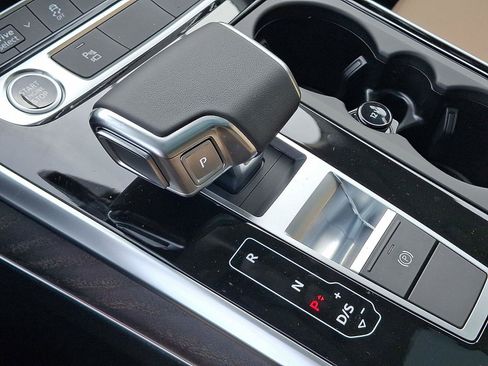 New 2026 Audi Q8 Premium image 13