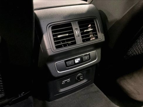 Used 2023 Audi Q5 2.0T Premium w/ Convenience Package AWD/4WD image 11