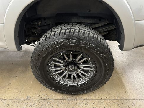 Used 2022 Ford F250 Lariat w/ Tremor Off-Road Package AWD/4WD image 9