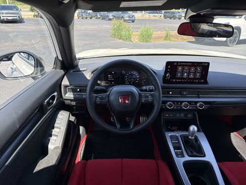 Used 2025 Honda Civic Type R image 15