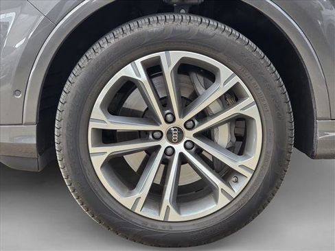 Used 2025 Audi Q7 2.0T Premium Plus w/ Premium Plus Package image 9