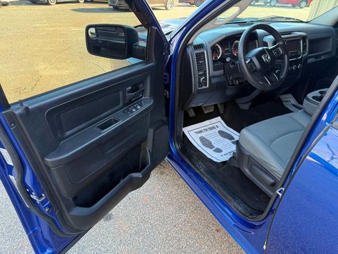 Used 2014 RAM 1500 Express image 9