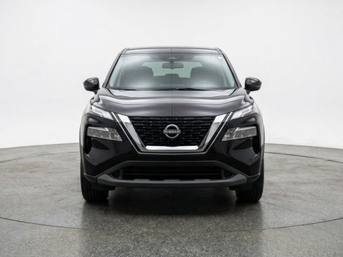 Used 2025 Nissan Rogue SV AWD/4WD image 2