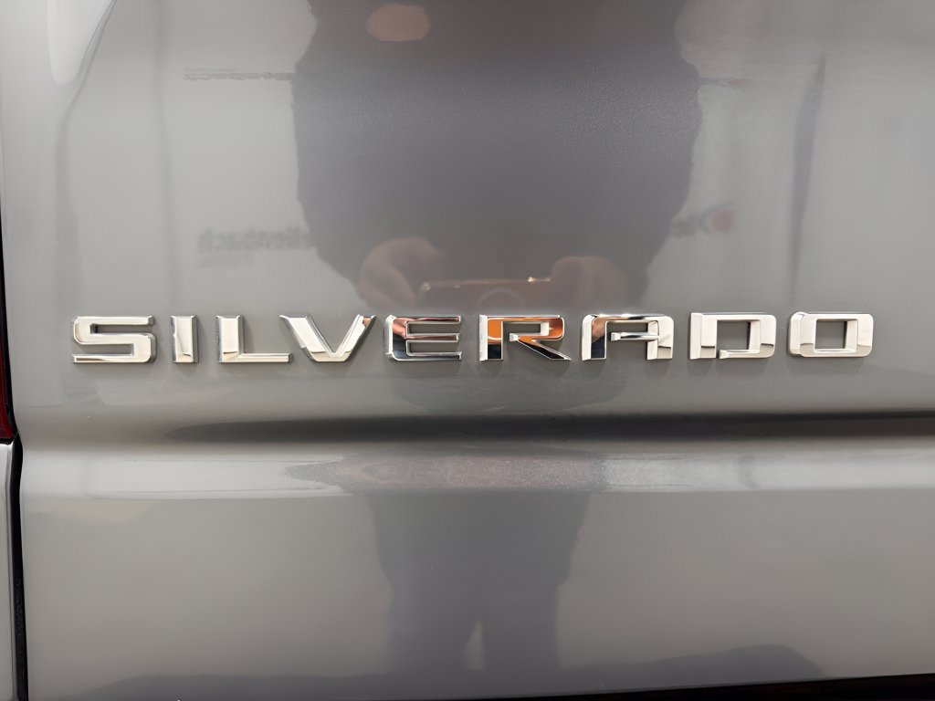 Used 2019 Chevrolet Silverado 1500 RST AWD/4WD image 17