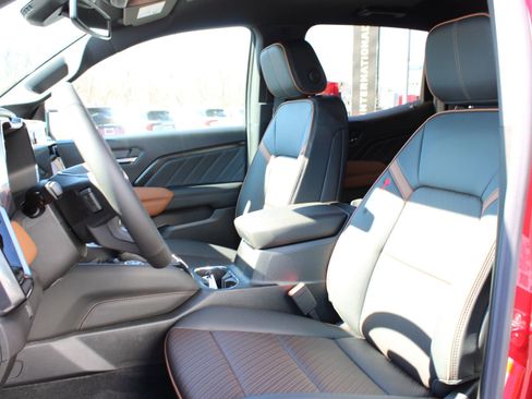 New 2026 GMC Canyon AT4 w/ AT4 Premium Package image 13