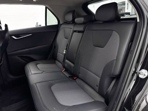 Used 2025 Kia Niro EX Touring FWD image 30