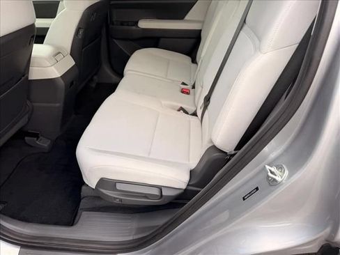 Certified 2026 Hyundai Santa Fe SE AWD/4WD image 10