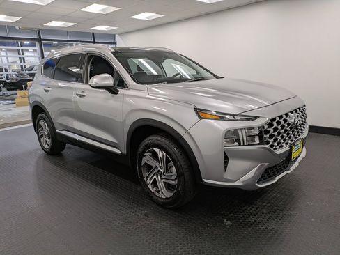 Used 2023 Hyundai Santa Fe SEL w/ Premium Package image 3