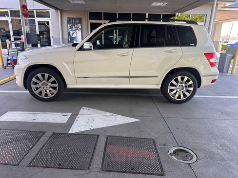 Used 2011 Mercedes-Benz GLK 350 2WD image 2