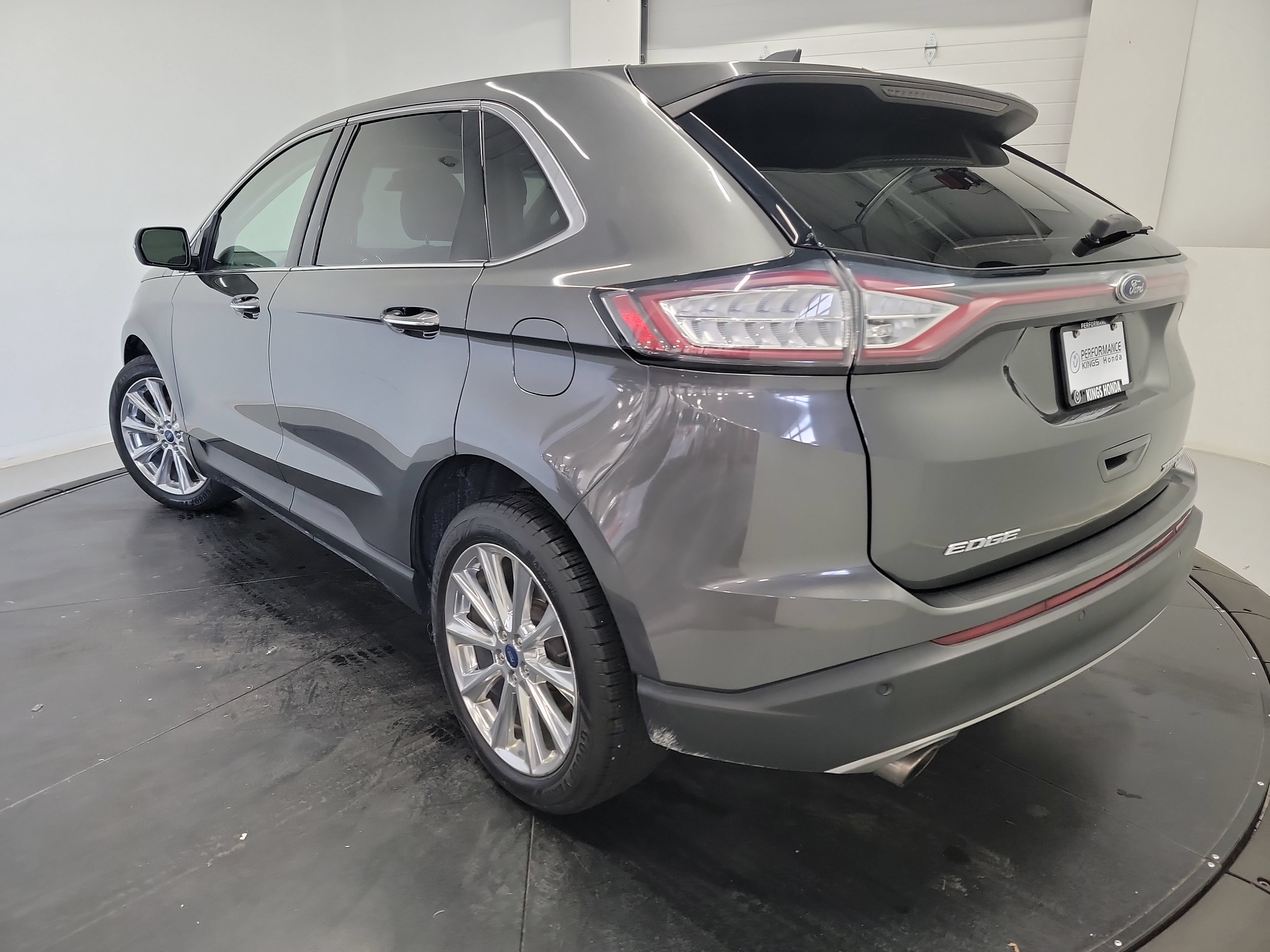Used 2018 Ford Edge Titanium w/ Equipment Group 301A AWD/4WD image 6