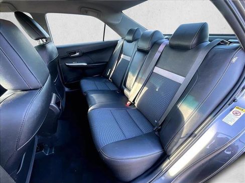Used 2014 Toyota Camry SE image 25