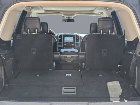 Used 2019 Ford Expedition Platinum image 9
