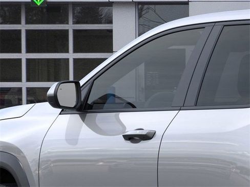 New 2026 Chevrolet Equinox LT image 12