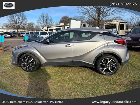 Used 2018 Toyota C-HR image 6