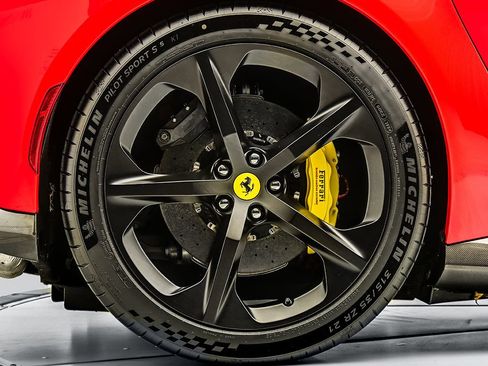 Certified 2025 Ferrari 12Cilindri RWD image 24