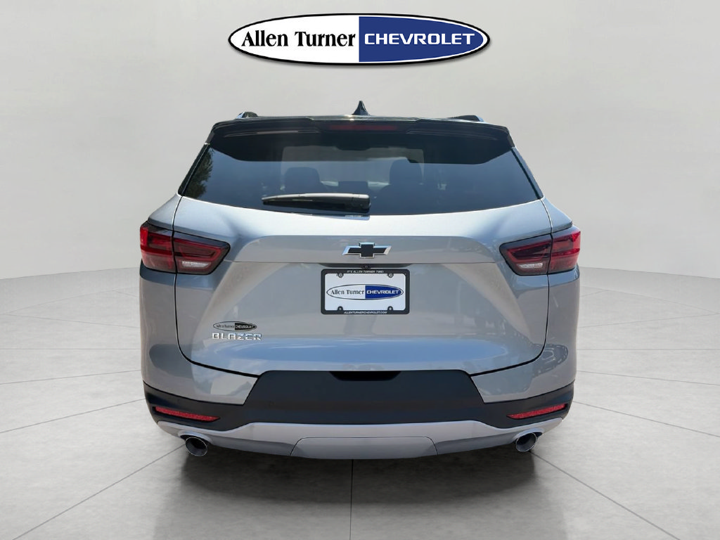 New 2026 Chevrolet Blazer LT w/ Convenience Package FWD image 5