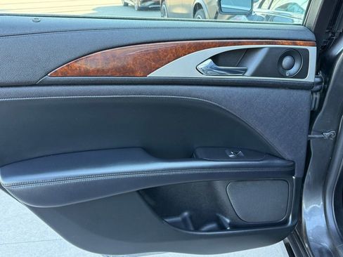 Used 2019 Lincoln MKZ Reserve FWD image 23