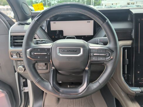 Used 2025 GMC Yukon Denali Ultimate w/ LPO, Floor Liner Package AWD/4WD image 26