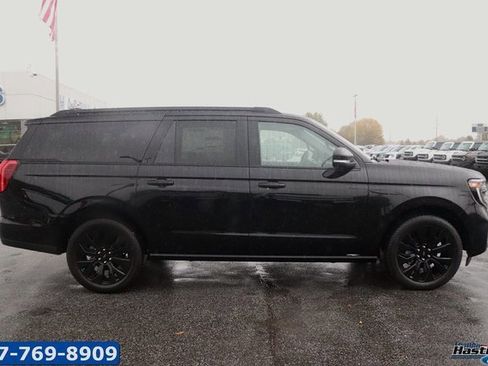 New 2025 Ford Expedition Max Platinum w/ Stealth Appearance Package image 4