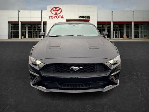 Used 2020 Ford Mustang GT image 2