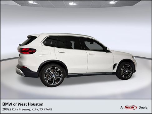 Used 2025 BMW X5 xDrive50e w/ Premium Package AWD/4WD image 1