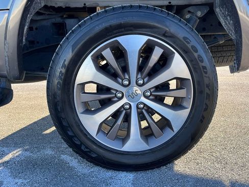 Used 2015 Ford F150 King Ranch image 25