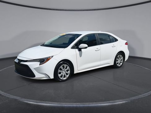 Certified 2026 Toyota Corolla LE FWD image 4