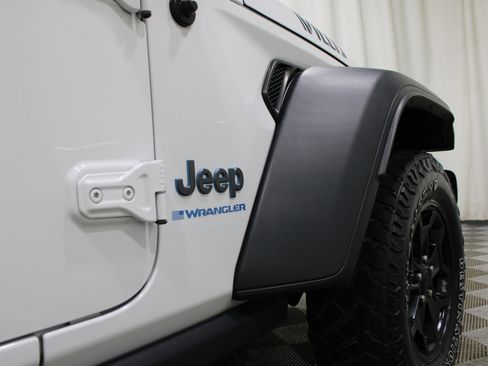 Used 2023 Jeep Wrangler Unlimited w/ 8.4" Radio Group AWD/4WD image 27