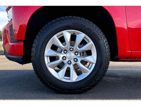 Used 2020 Chevrolet Silverado 1500 Custom w/ Custom Value Package image 10